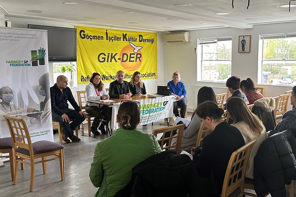 Image of our team meeting with local turkish and Kurdish women