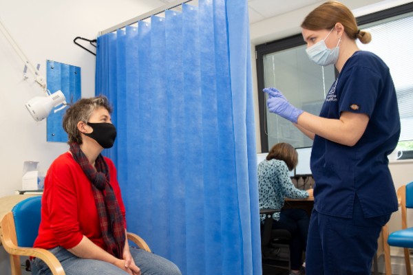 Image of a vaccine clinic